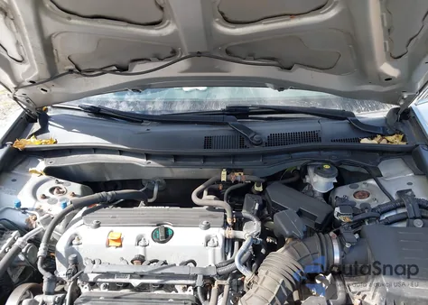 2010 Honda Accord 2.4 Lx из США, поврежденный, VIN 1HGCP2F37AA003643